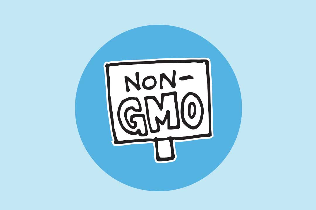 Et skilt, hvor der står “no GMO”